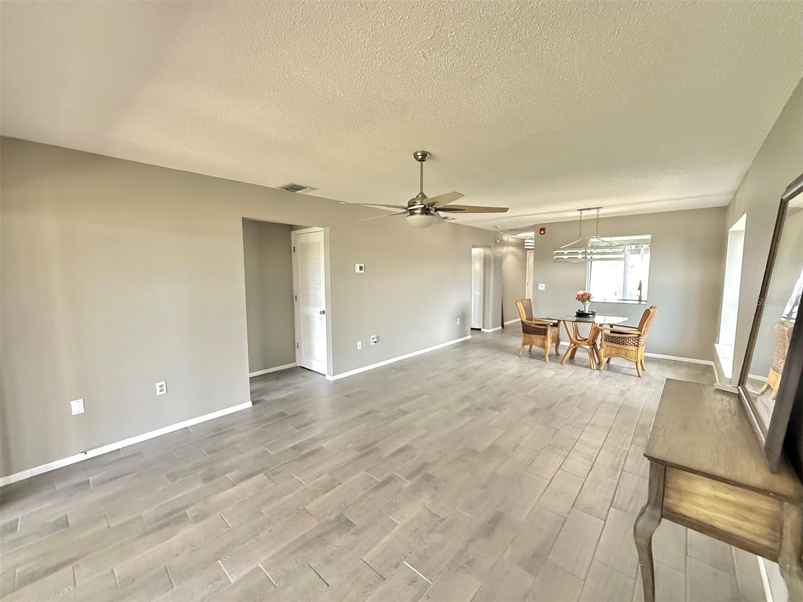 942 Beneva Unit V28, Sarasota, FL 34232