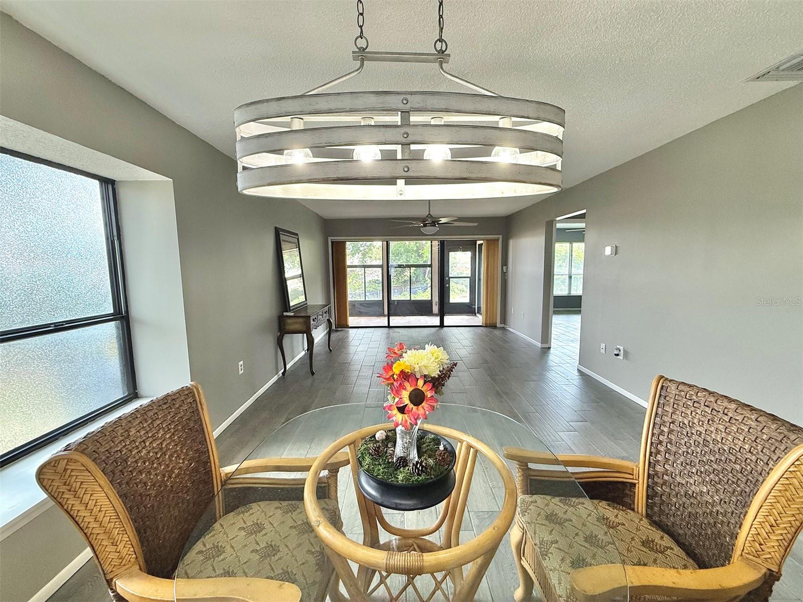 942 Beneva Unit V28, Sarasota, FL 34232