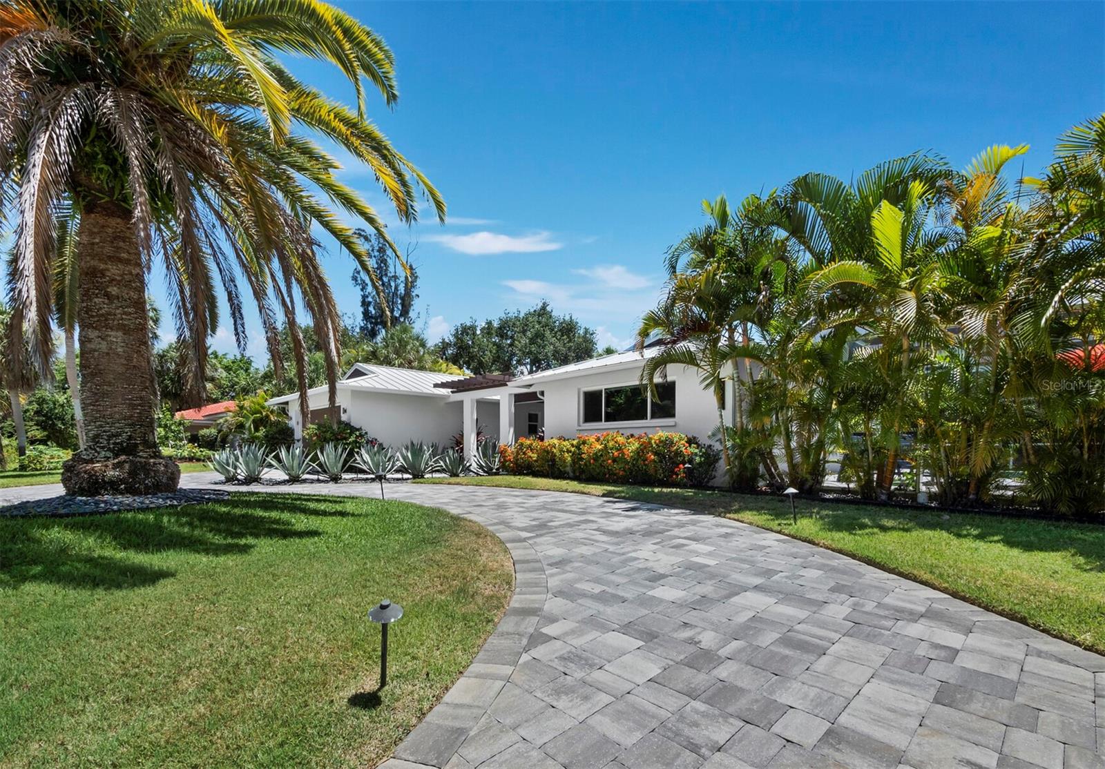 622 Tropical, Sarasota, FL 34242