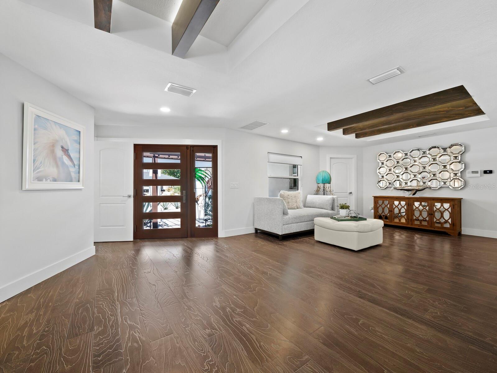 622 Tropical, Sarasota, FL 34242