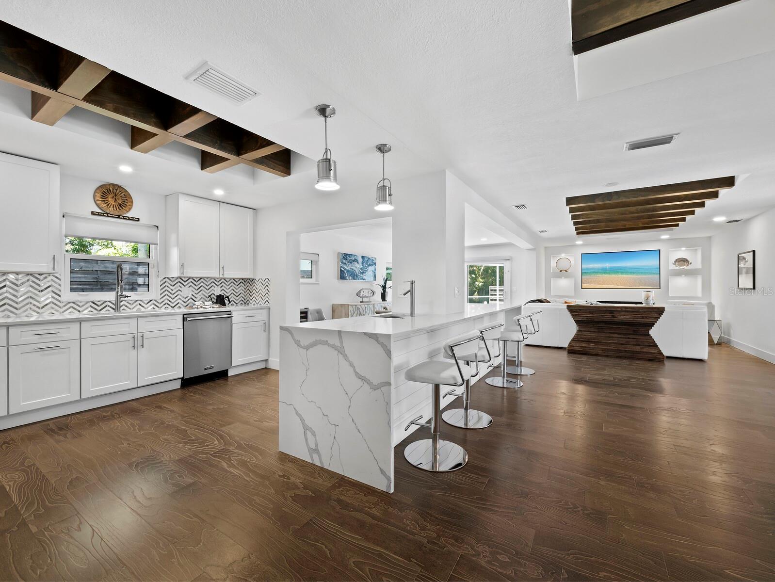 622 Tropical, Sarasota, FL 34242