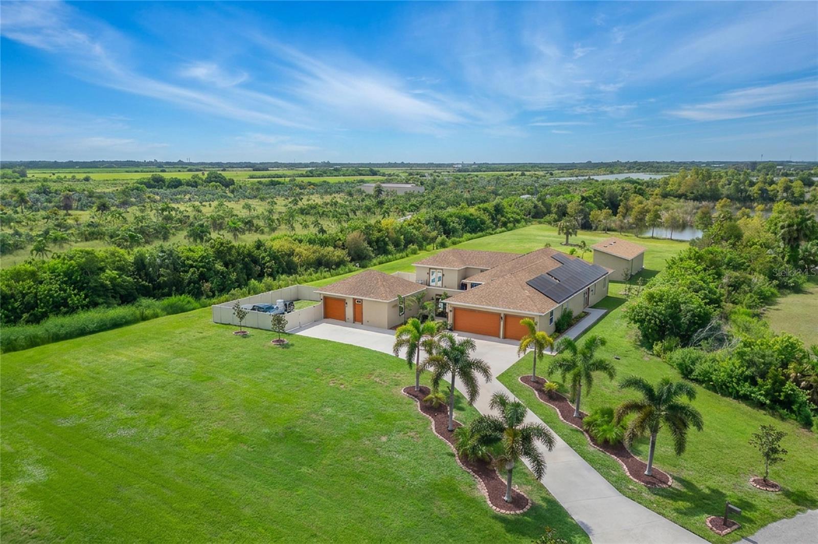 3016 Smilodon, Ruskin, FL 33570