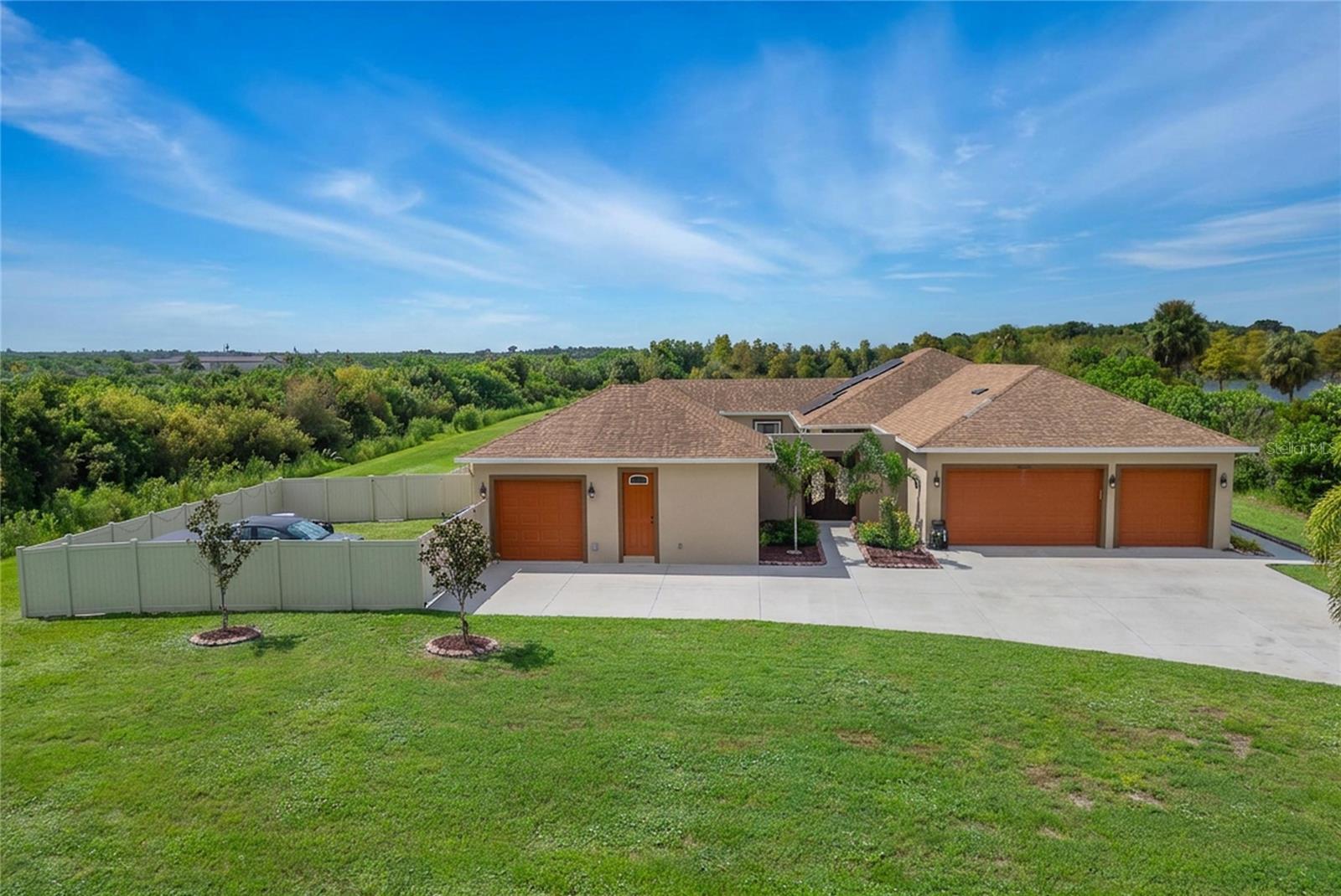 3016 Smilodon, Ruskin, FL 33570