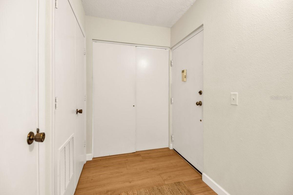 2753 Orchid Oaks Unit 104, Sarasota, FL 34239