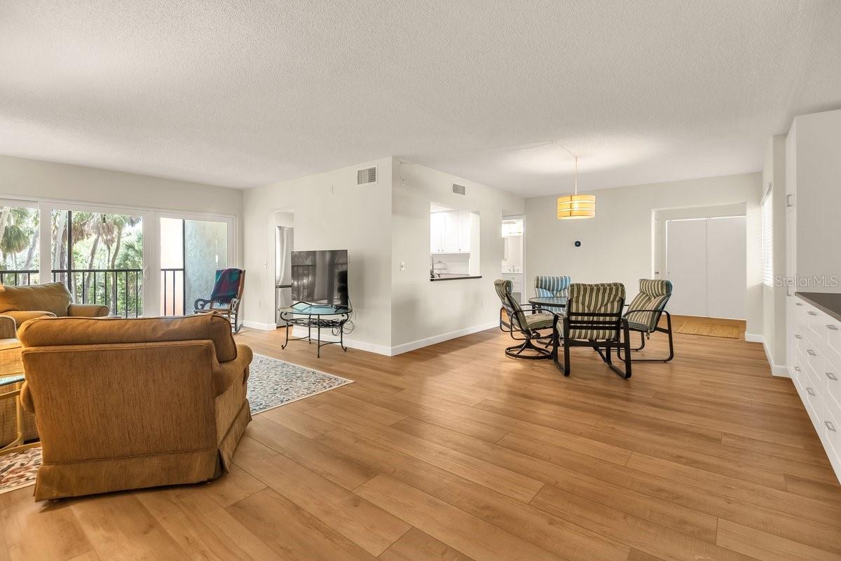 2753 Orchid Oaks Unit 104, Sarasota, FL 34239
