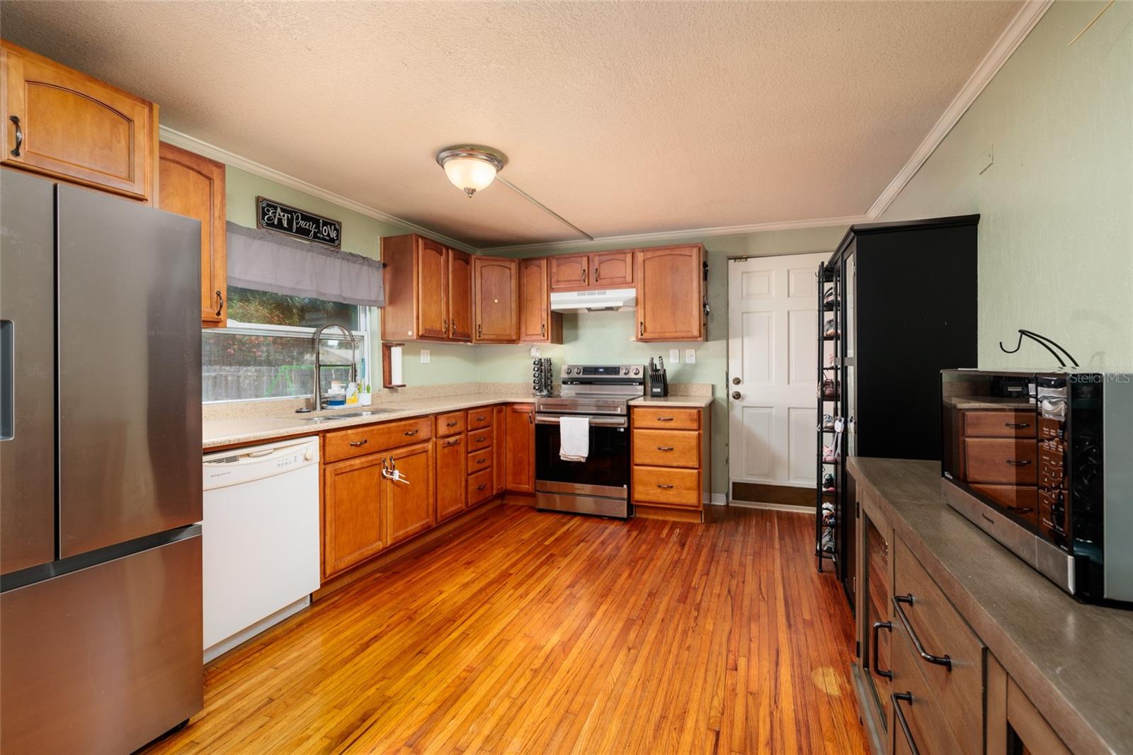 4939 Dr Martin Luther King Jr, St Petersburg, FL 33703