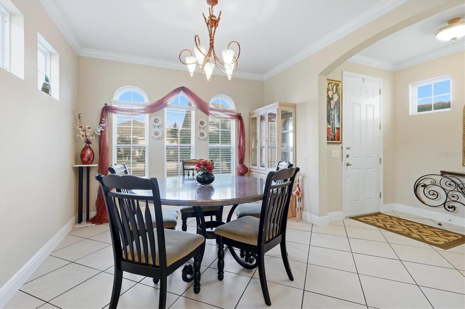 843 Molly, Sarasota, FL 34232