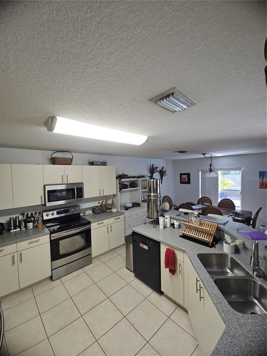 4212 Parry, Sarasota, FL 34241
