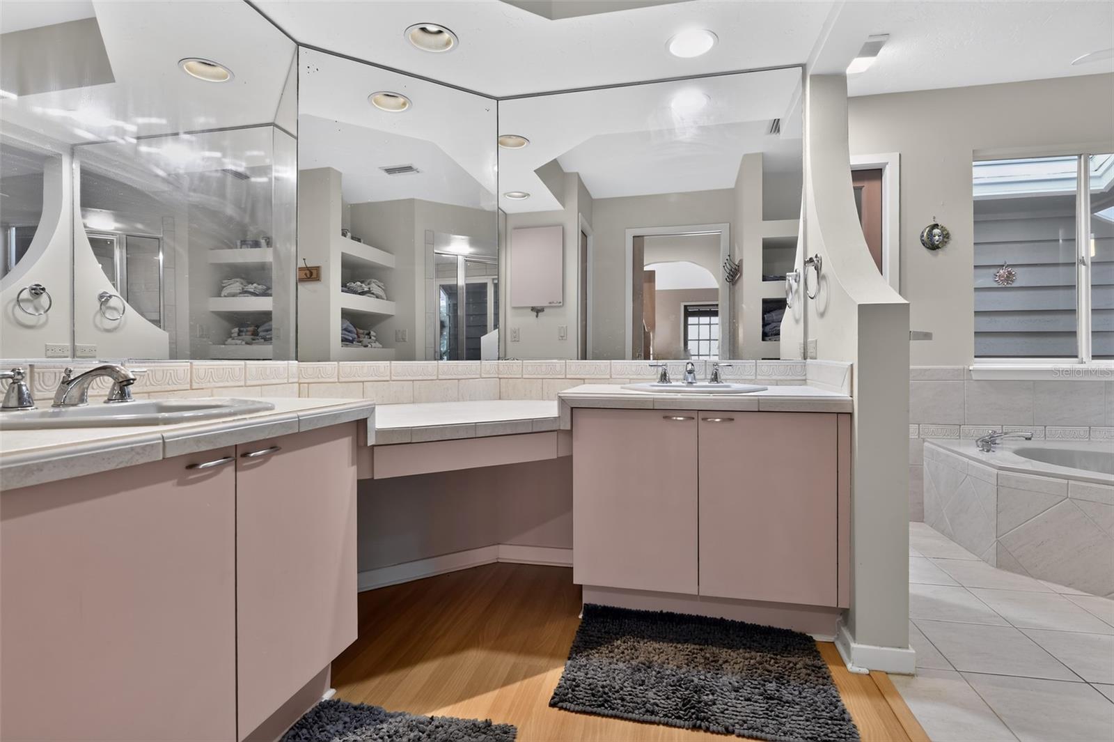 4424 Friar Tuck, Sarasota, FL 34232