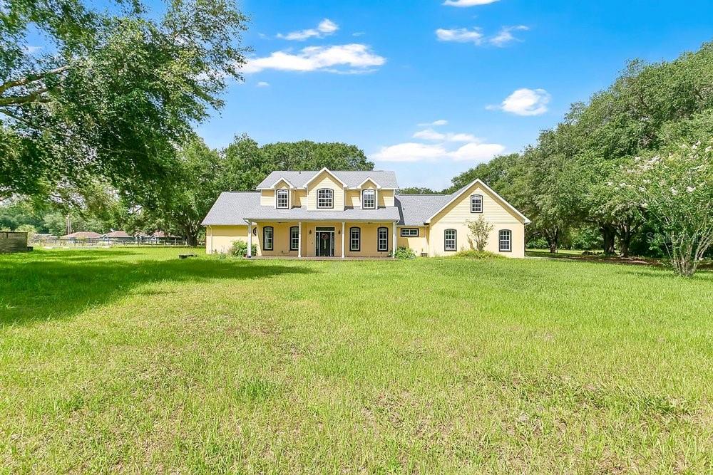 3700 183rd Avenue, Ocklawaha, FL 32179