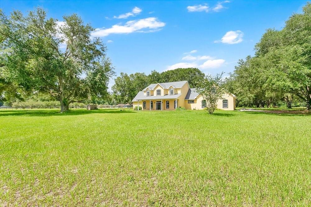 3700 183rd Avenue, Ocklawaha, FL 32179