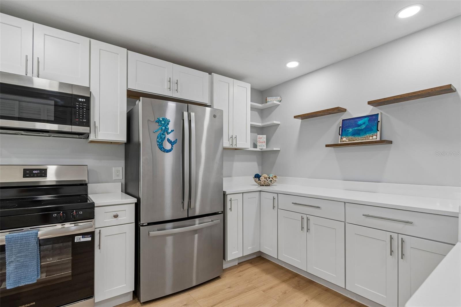 100 Bluff View Unit 509c, Belleair Bluffs, FL 33770