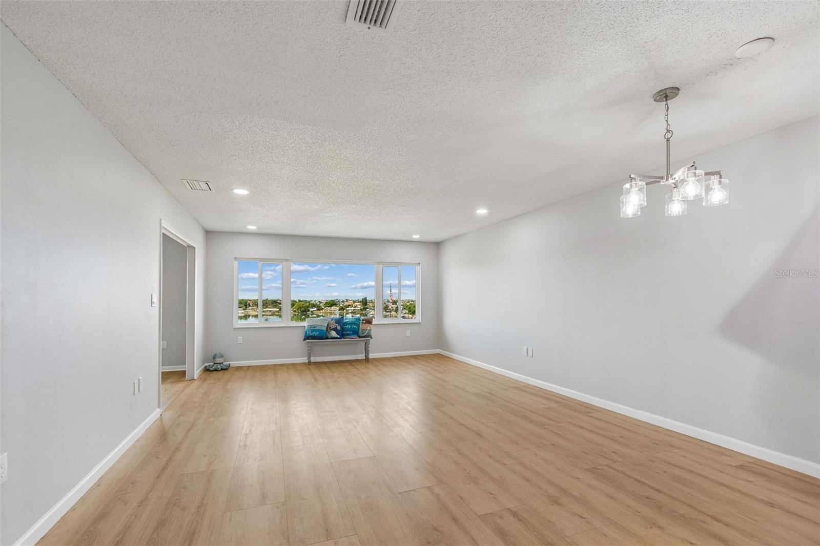 100 Bluff View Unit 509c, Belleair Bluffs, FL 33770