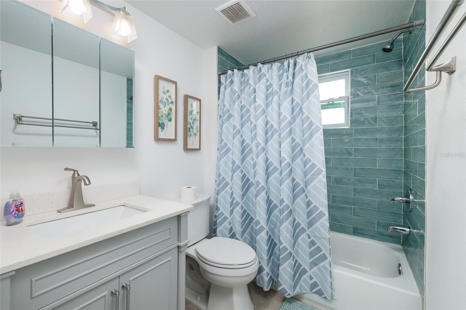 1147 James, St Petersburg, FL 33705