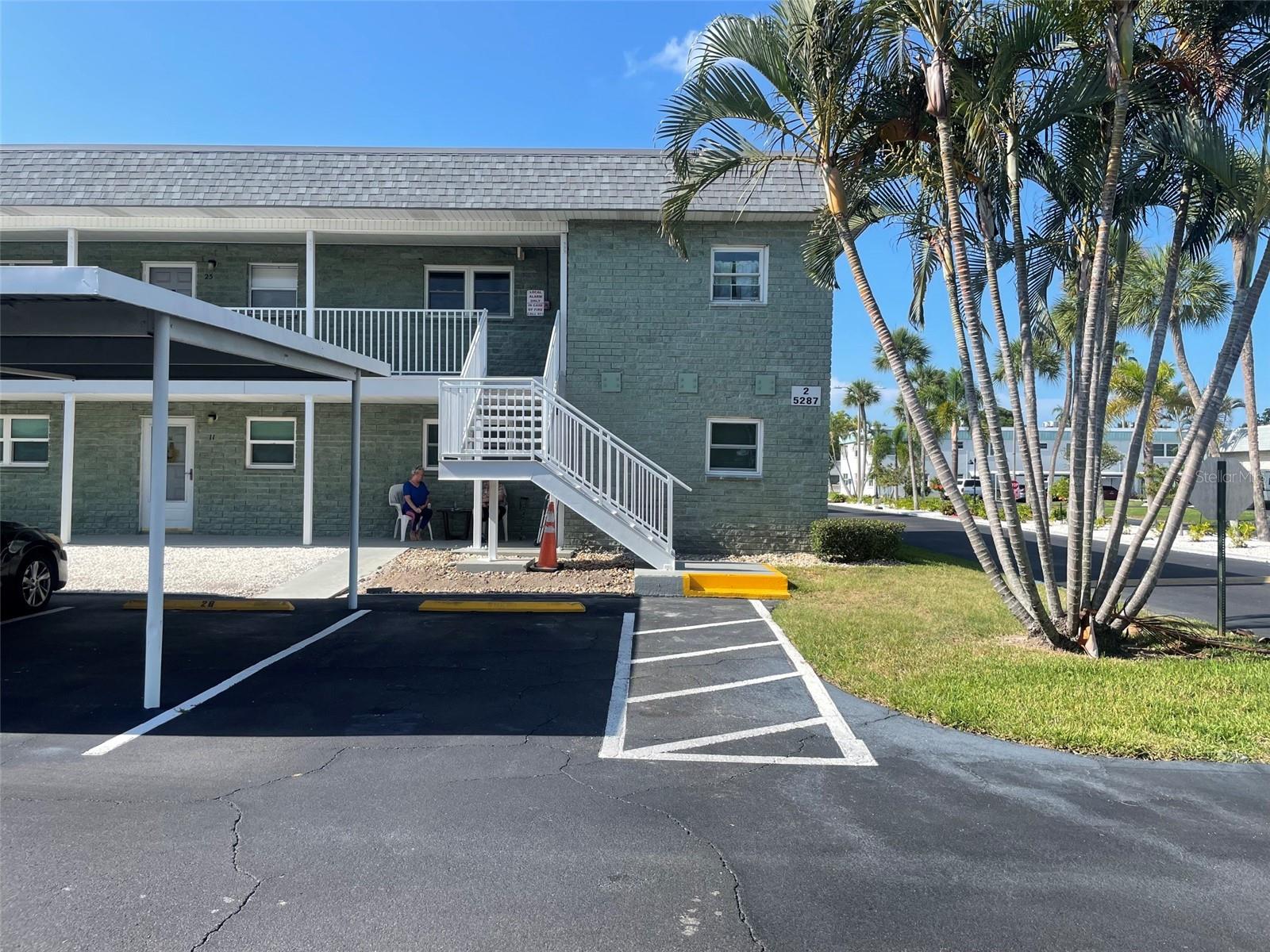 5287 81st Unit 12, St Petersburg, FL 33709