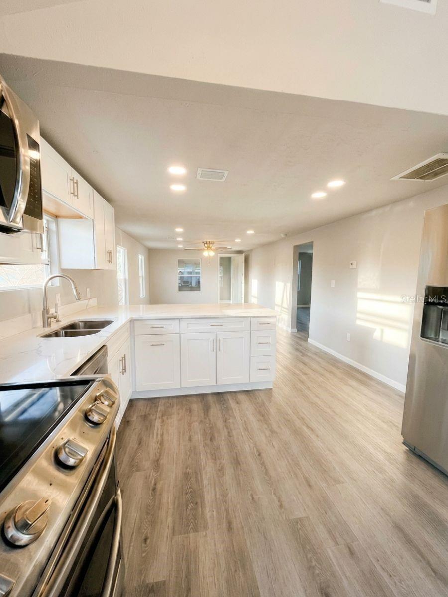 3420 Avenue R, Winter Haven, FL 33881
