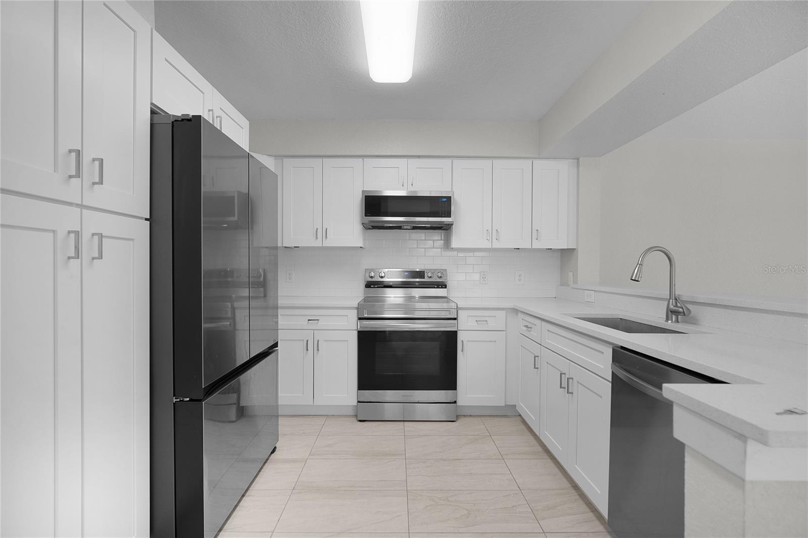 13929 Fairway Island Unit 818, Orlando, FL 32837