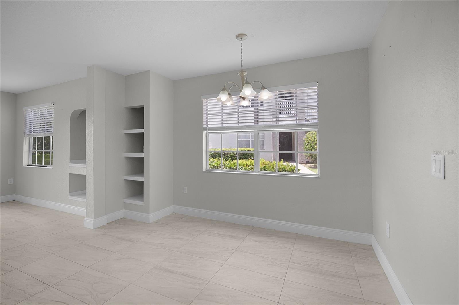 13929 Fairway Island Unit 818, Orlando, FL 32837