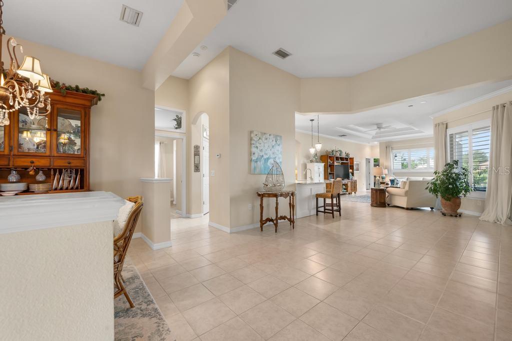 264 Dahlia, Bradenton, FL 34212