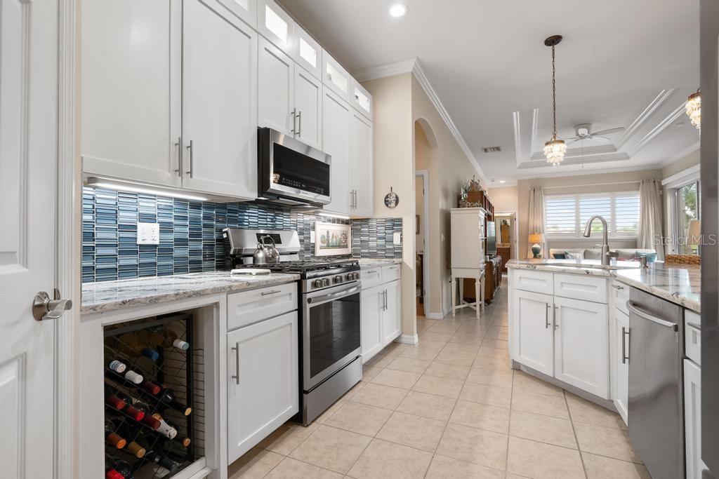 264 Dahlia, Bradenton, FL 34212
