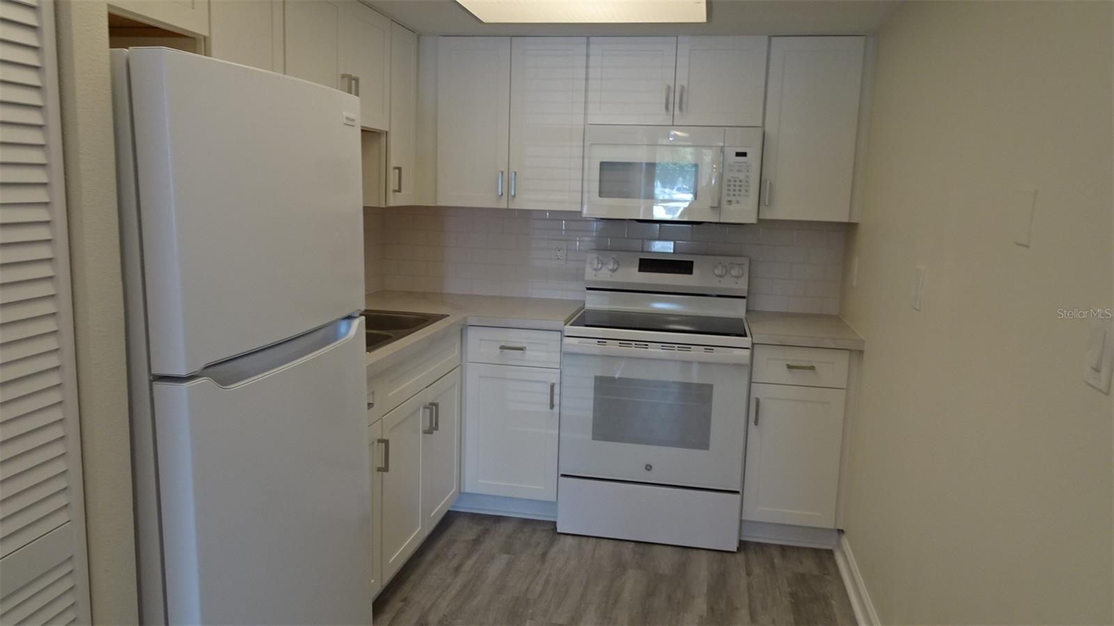 8100 Dr Martin Luther King Jr Unit 105, St Petersburg, FL 33702