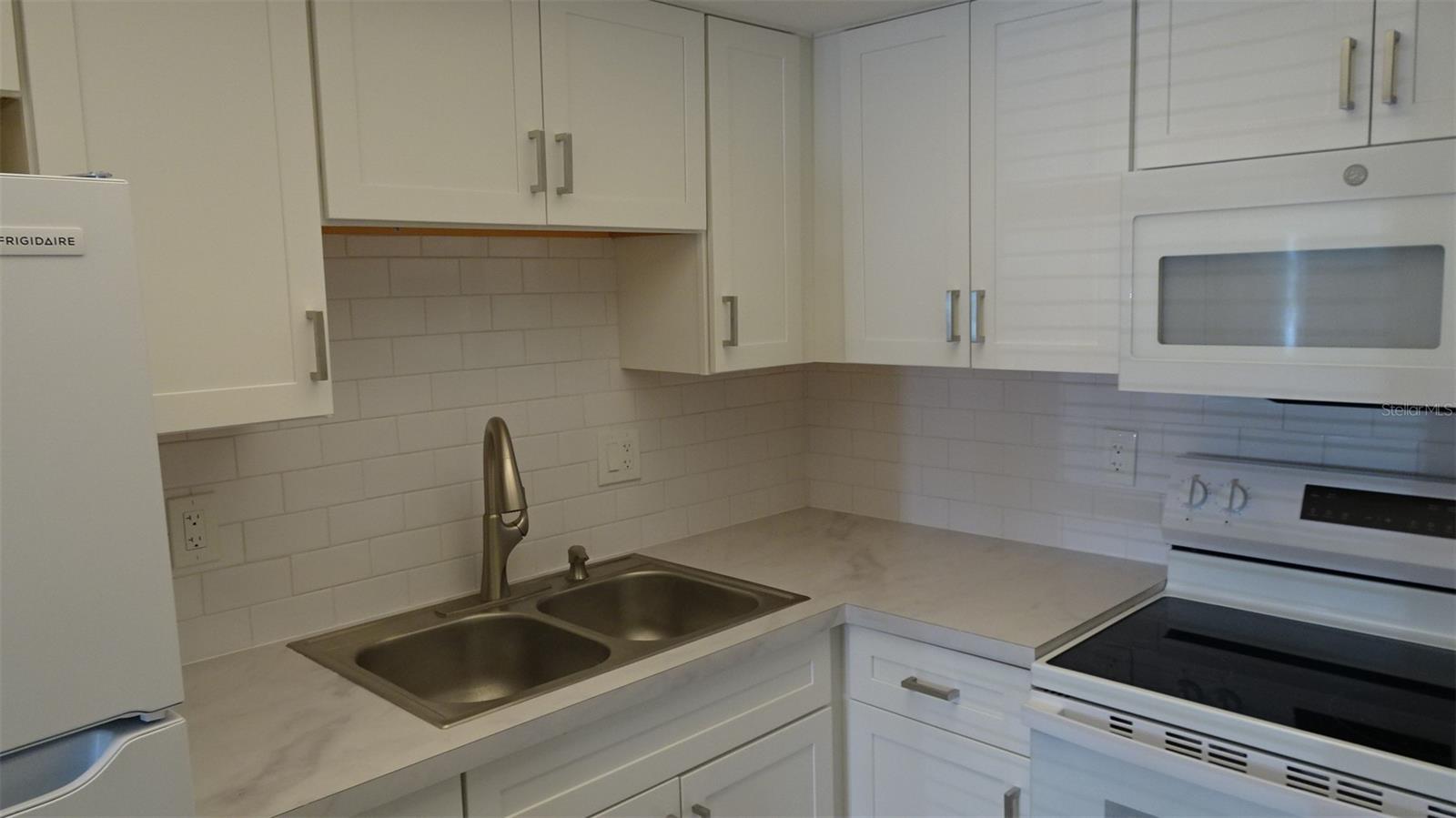 8100 Dr Martin Luther King Jr Unit 105, St Petersburg, FL 33702