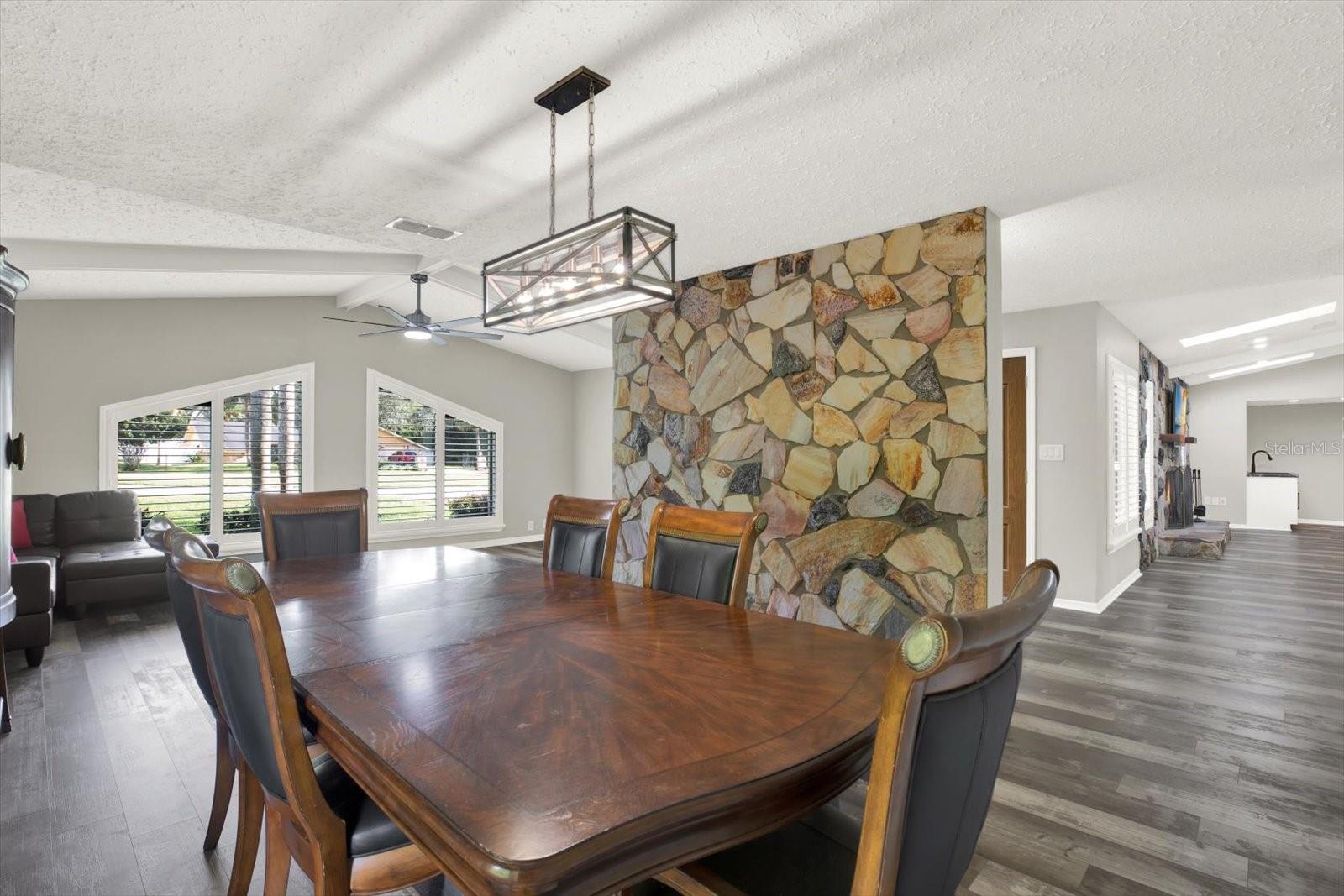 7487 River Country, Weeki Wachee, FL 34607