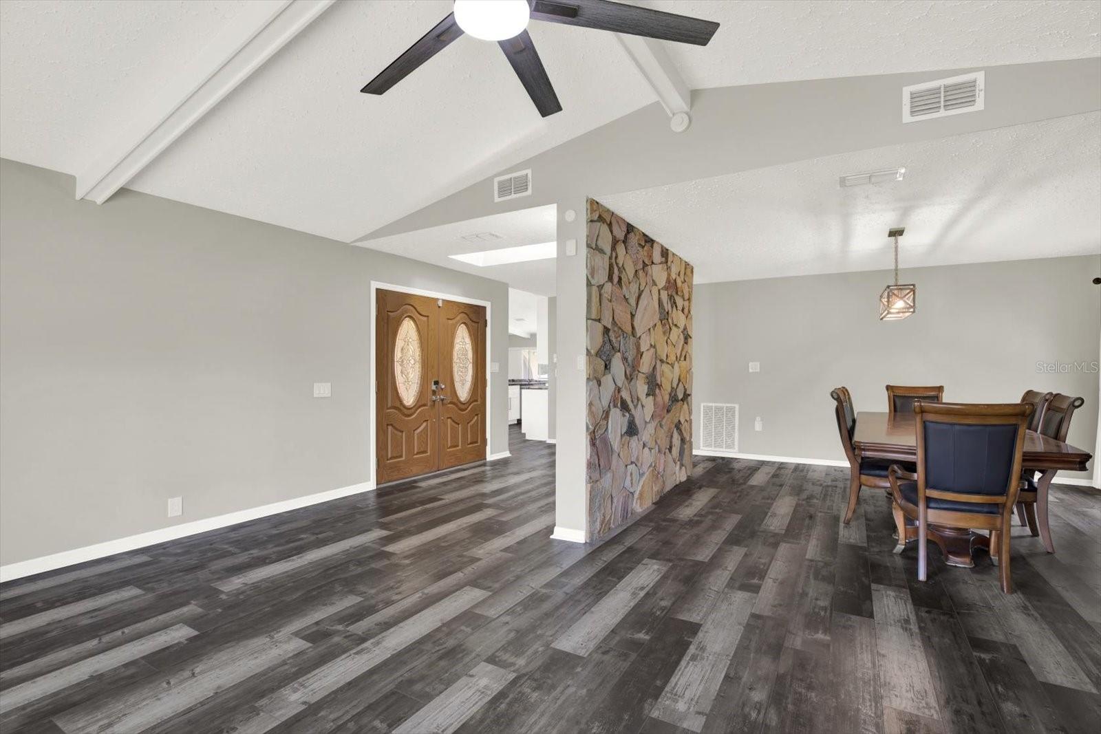 7487 River Country, Weeki Wachee, FL 34607