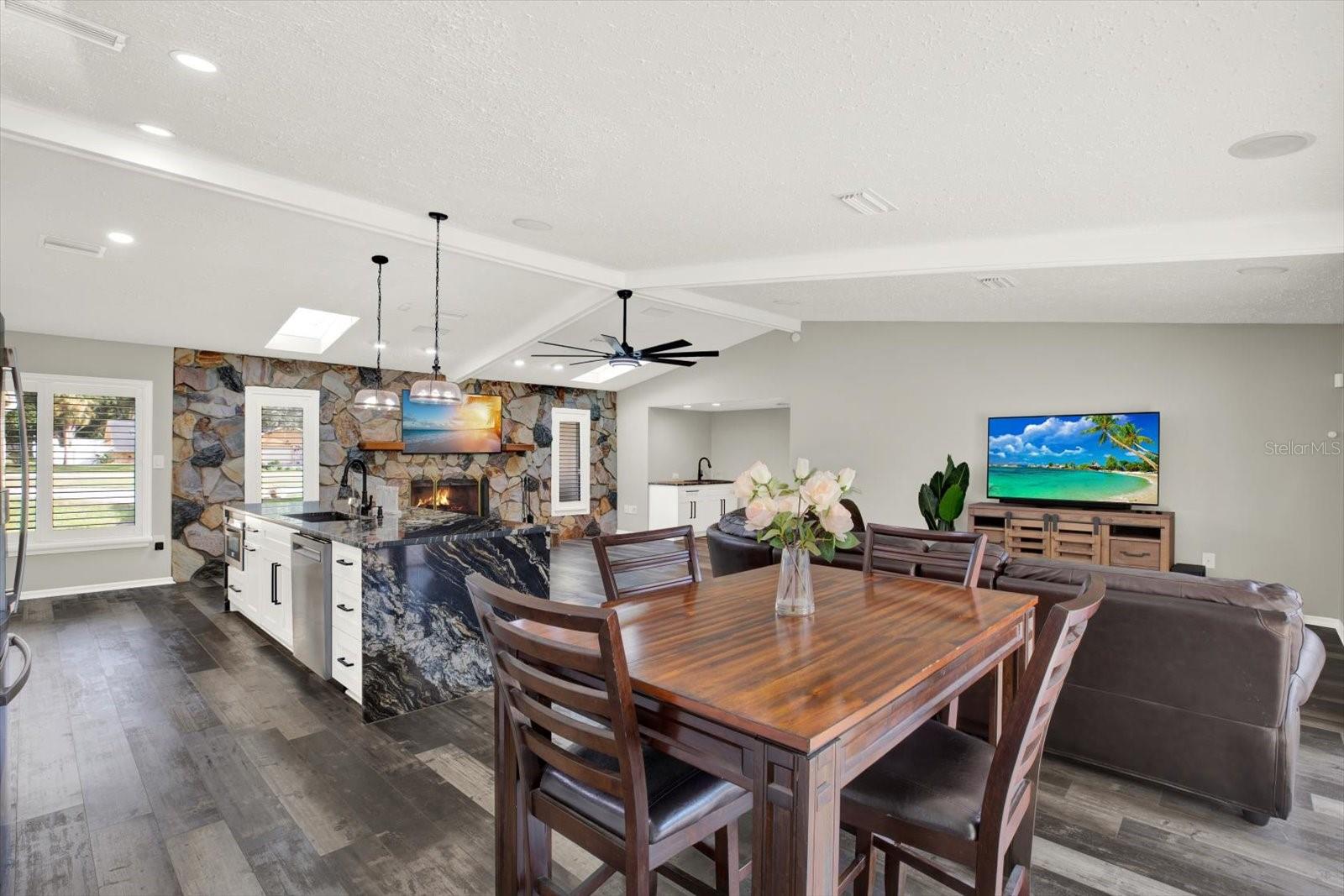 7487 River Country, Weeki Wachee, FL 34607