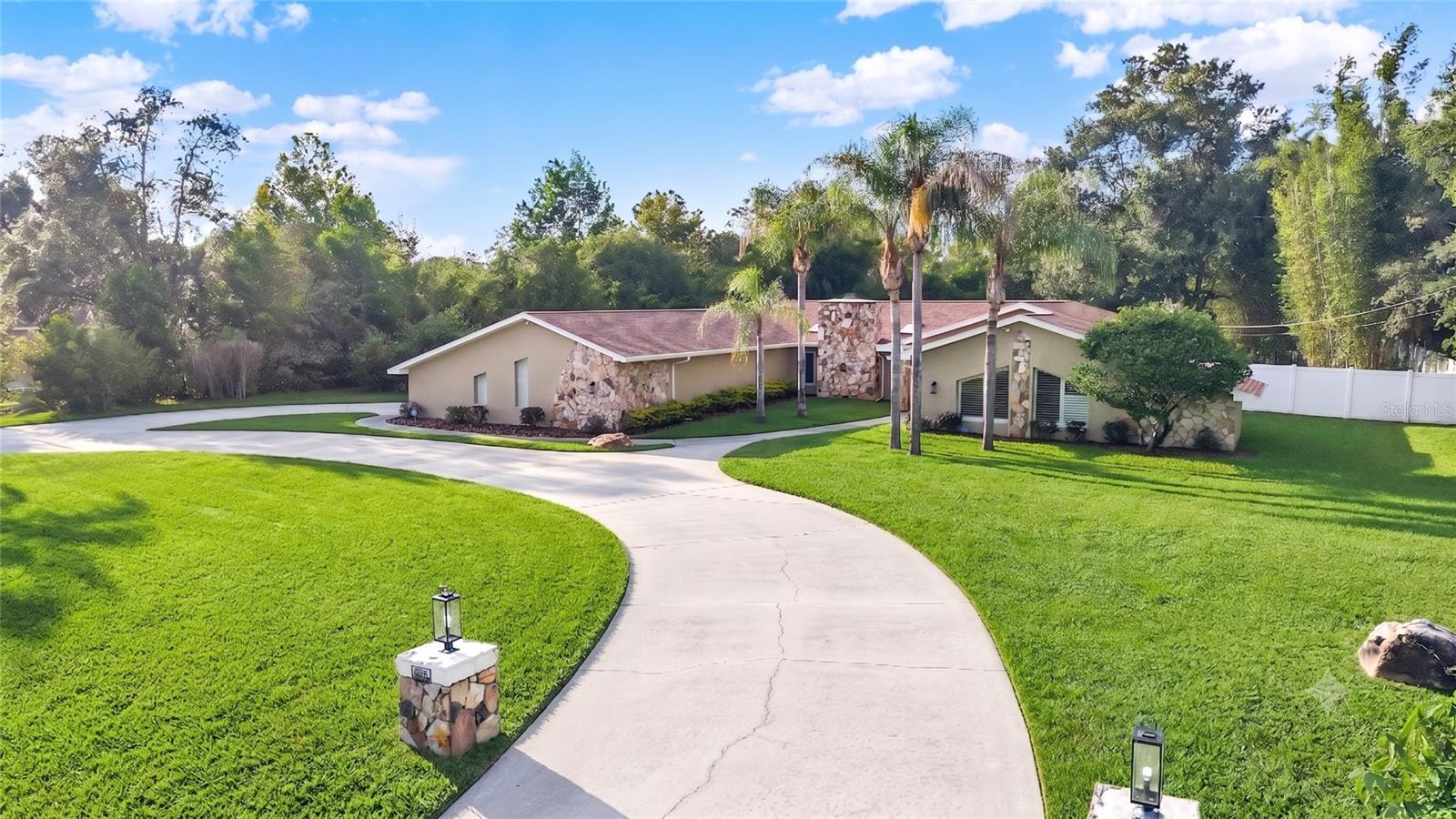 7487 River Country, Weeki Wachee, FL 34607