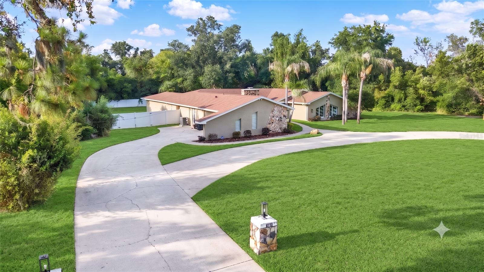 7487 River Country, Weeki Wachee, FL 34607