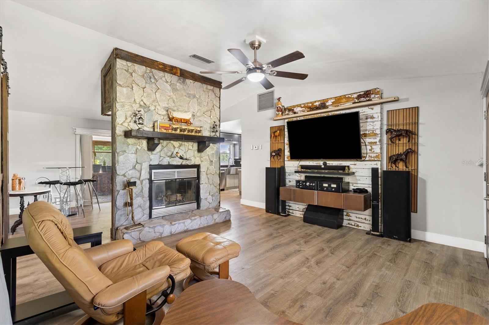 37149 Grays Airport, Lady Lake, FL 32159