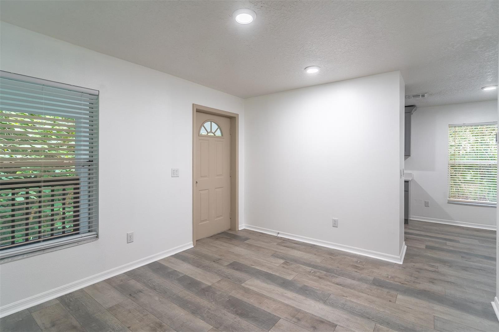 497 Beresford, Deland, FL 32720