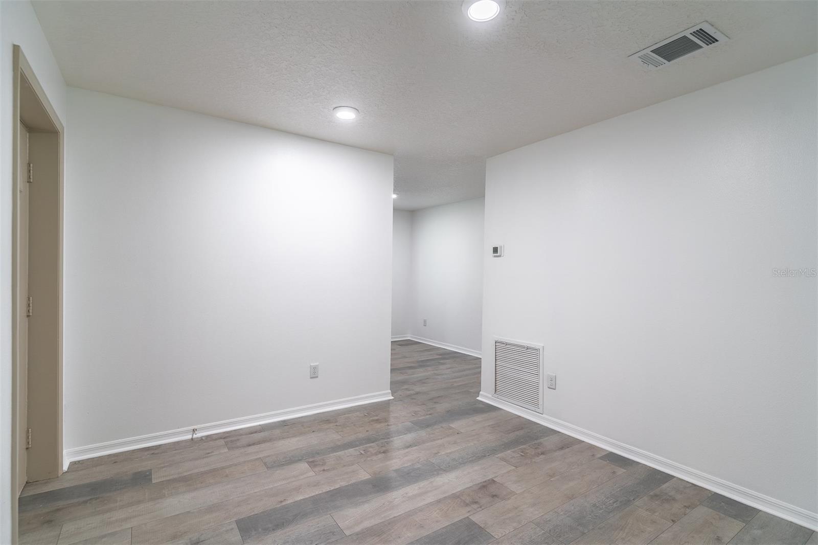 497 Beresford, Deland, FL 32720