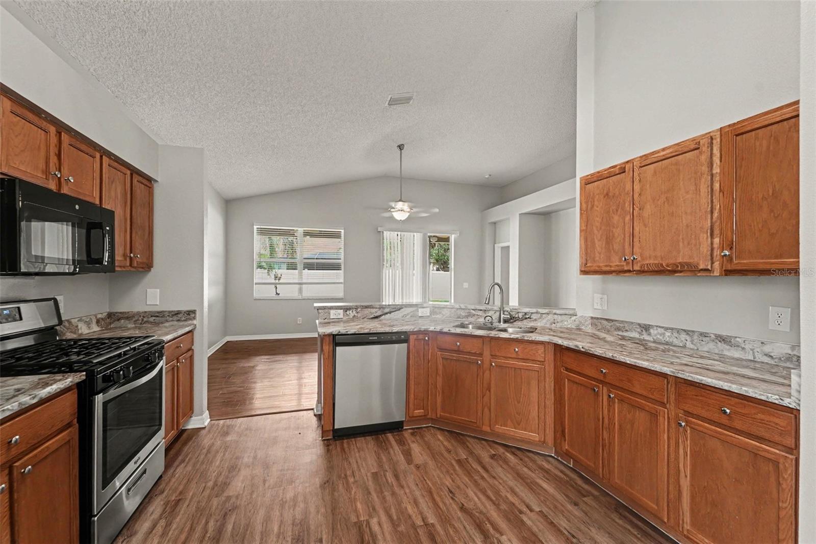 4906 Pennecott, Wesley Chapel, FL 33544