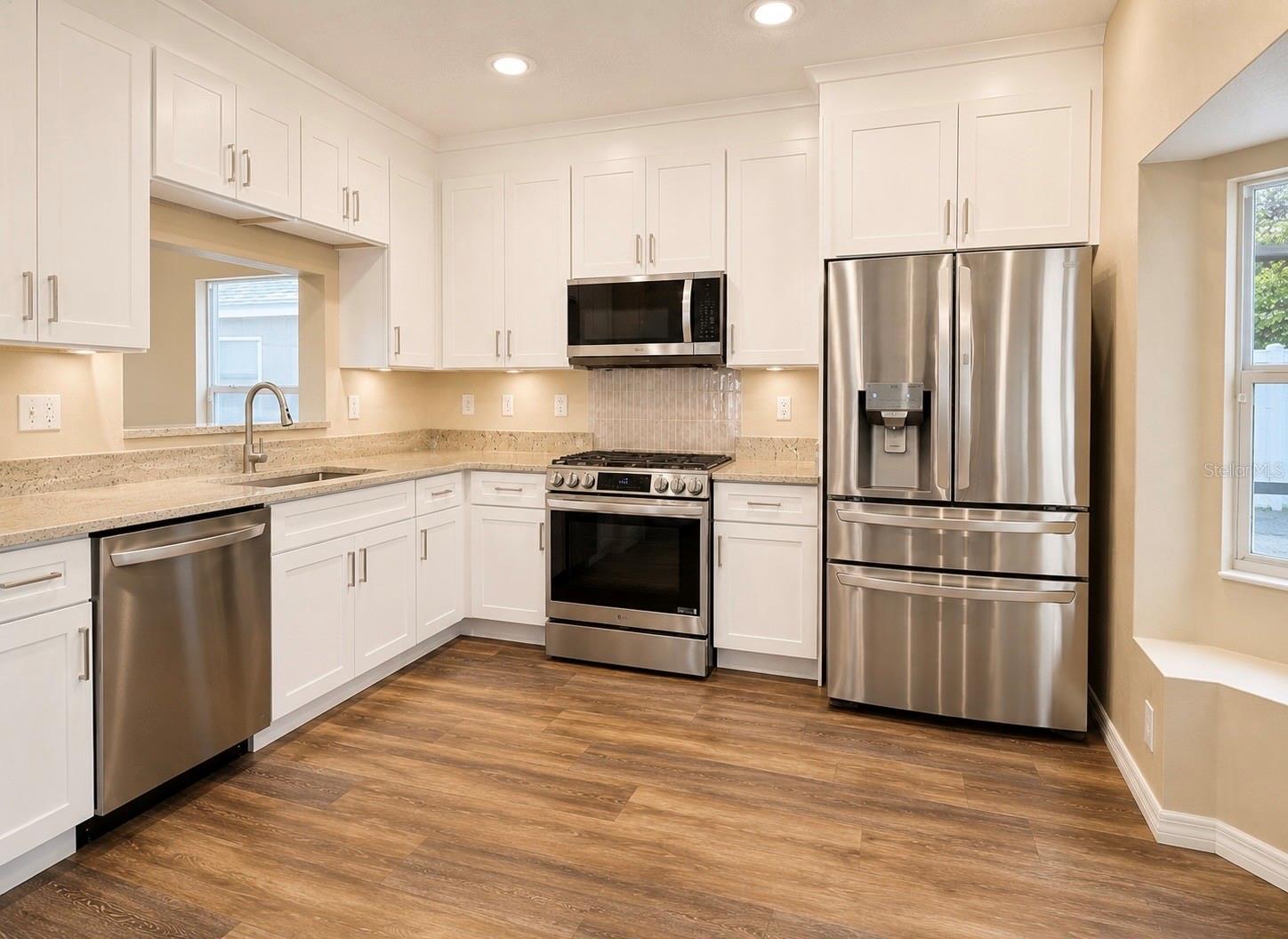 6801 Cambridge Park, Apollo Beach, FL 33572