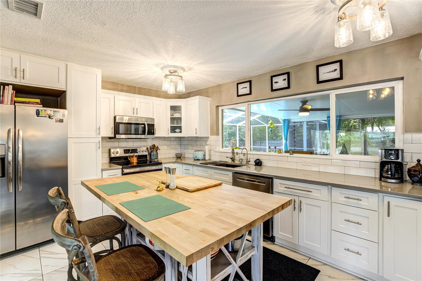 326 Mehlenbacher, Belleair, FL 33756