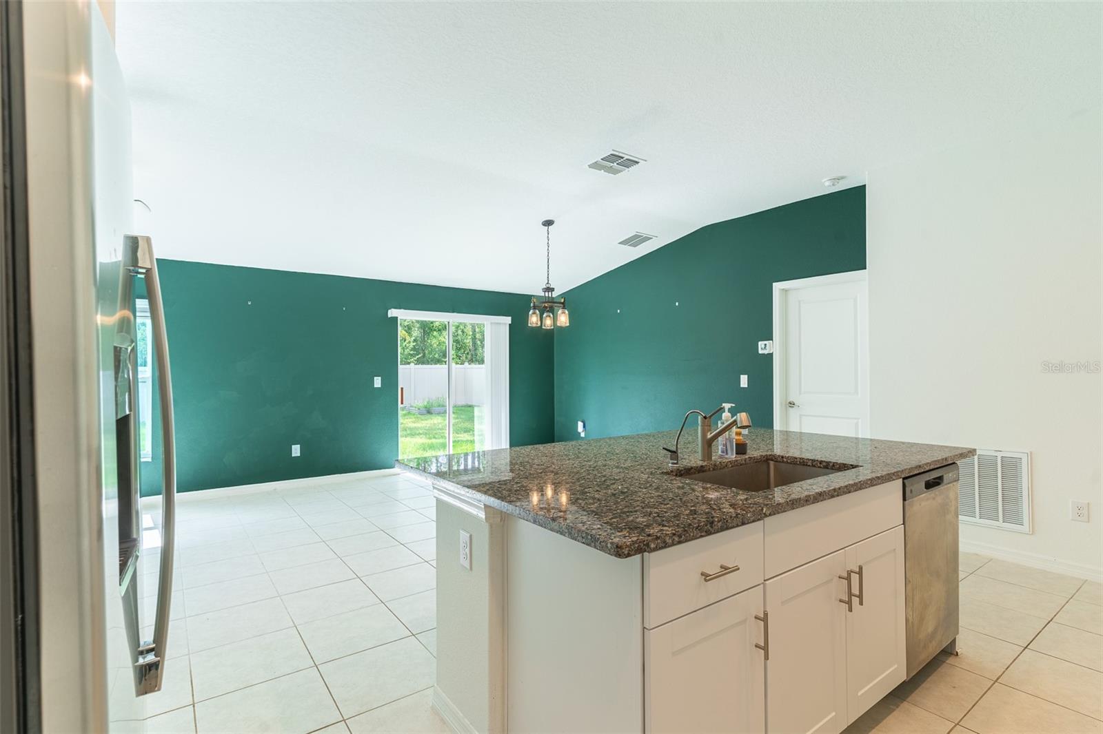 1863 Yellow, Lakeland, FL 33801