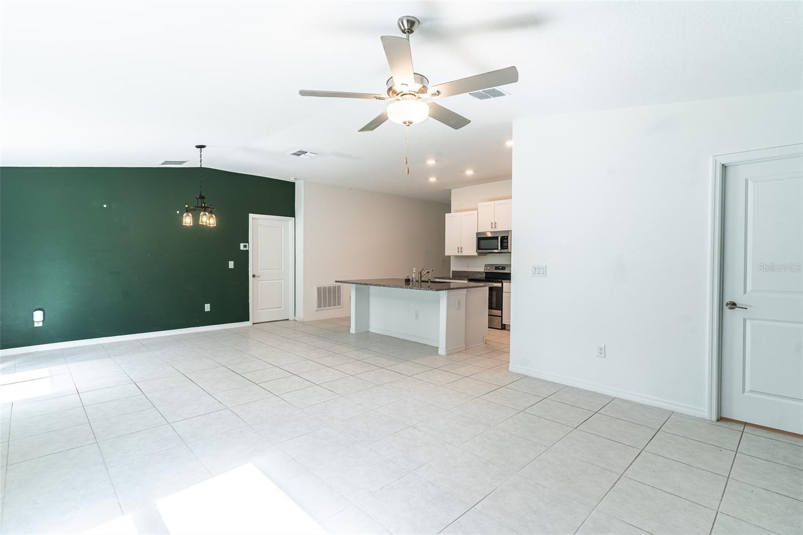 1863 Yellow, Lakeland, FL 33801