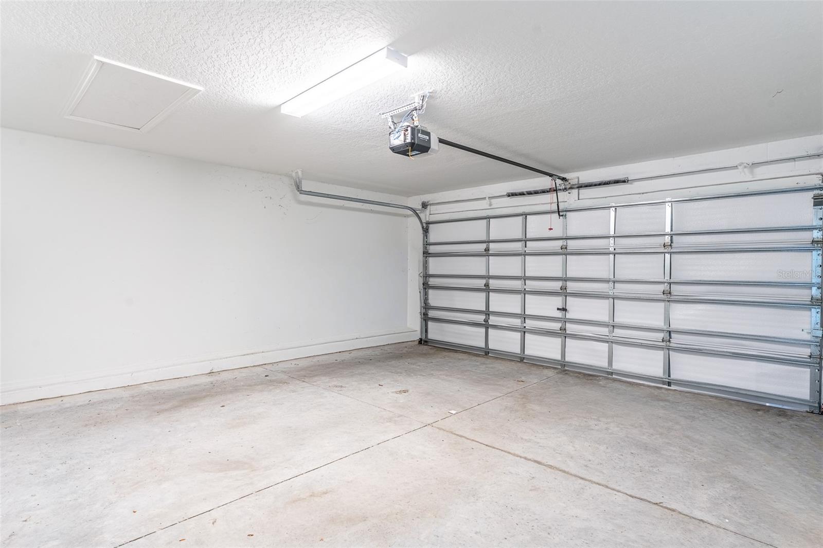 1863 Yellow, Lakeland, FL 33801