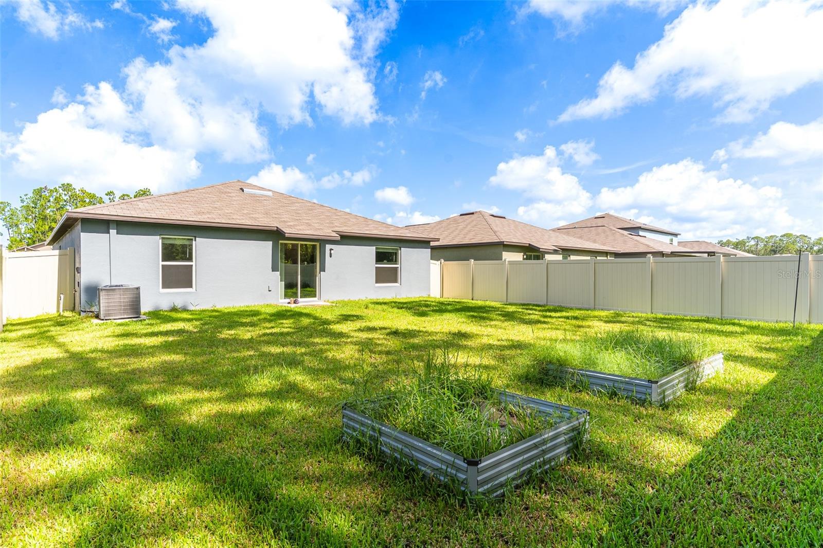 1863 Yellow, Lakeland, FL 33801