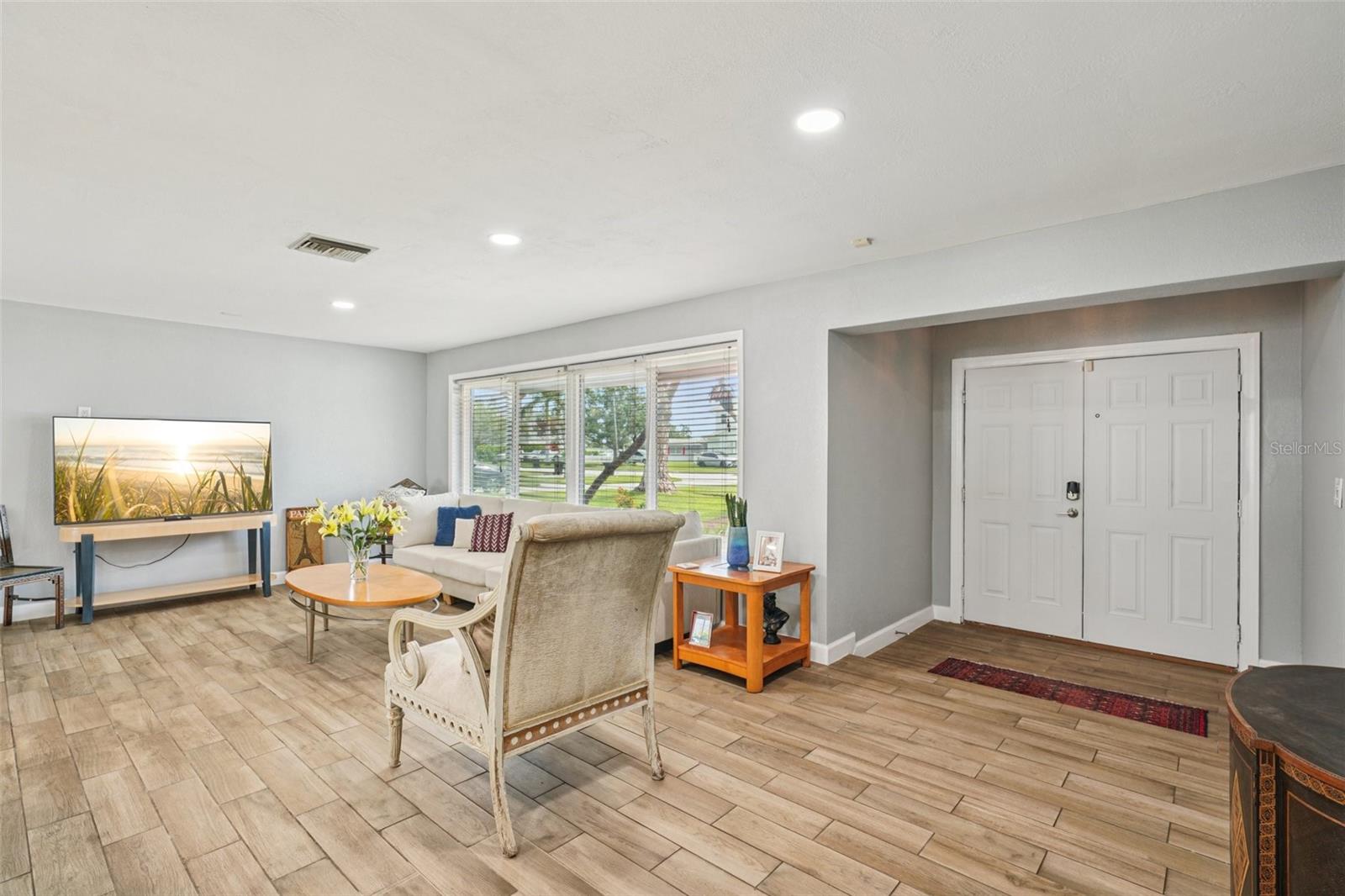 6010 Bayou Grande, St Petersburg, FL 33703
