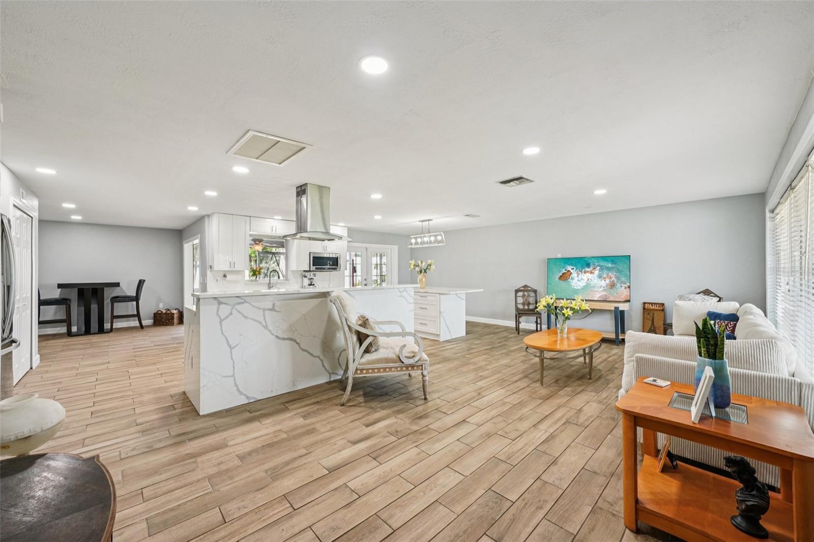 6010 Bayou Grande, St Petersburg, FL 33703