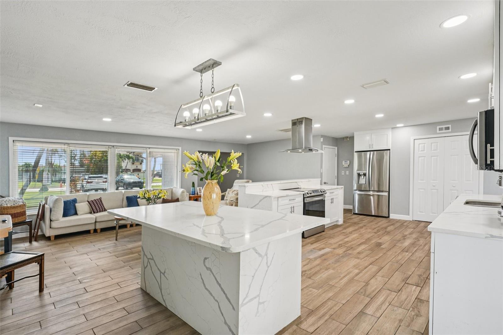 6010 Bayou Grande, St Petersburg, FL 33703