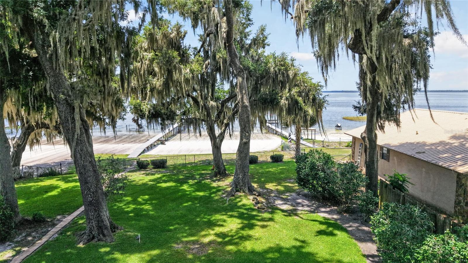 13200 Highway 25, Ocklawaha, FL 32179