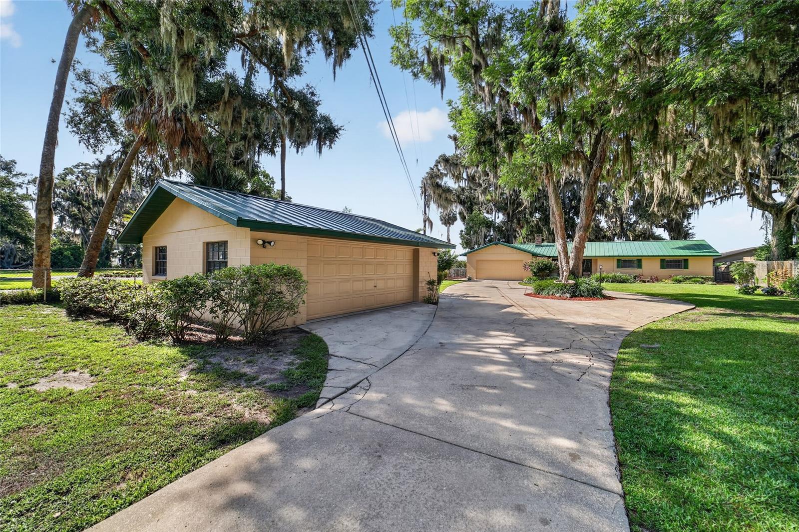 13200 Highway 25, Ocklawaha, FL 32179