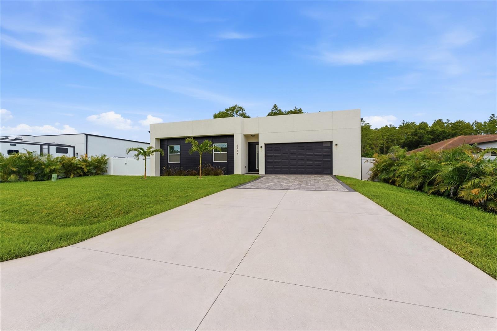 9714 Van, Tampa, FL 33615