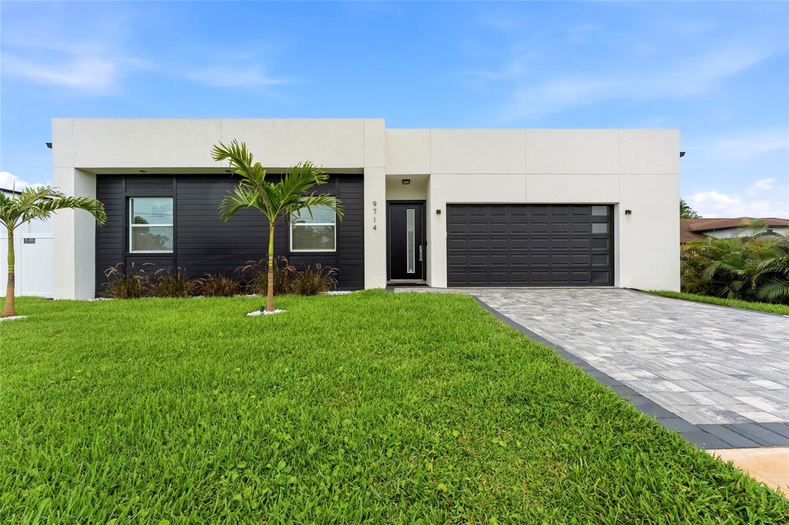 9714 Van, Tampa, FL 33615