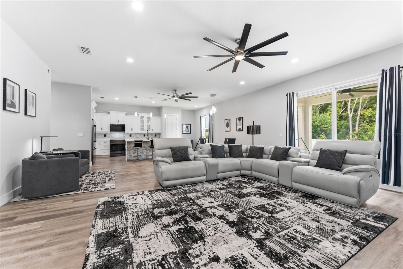 9714 Van, Tampa, FL 33615