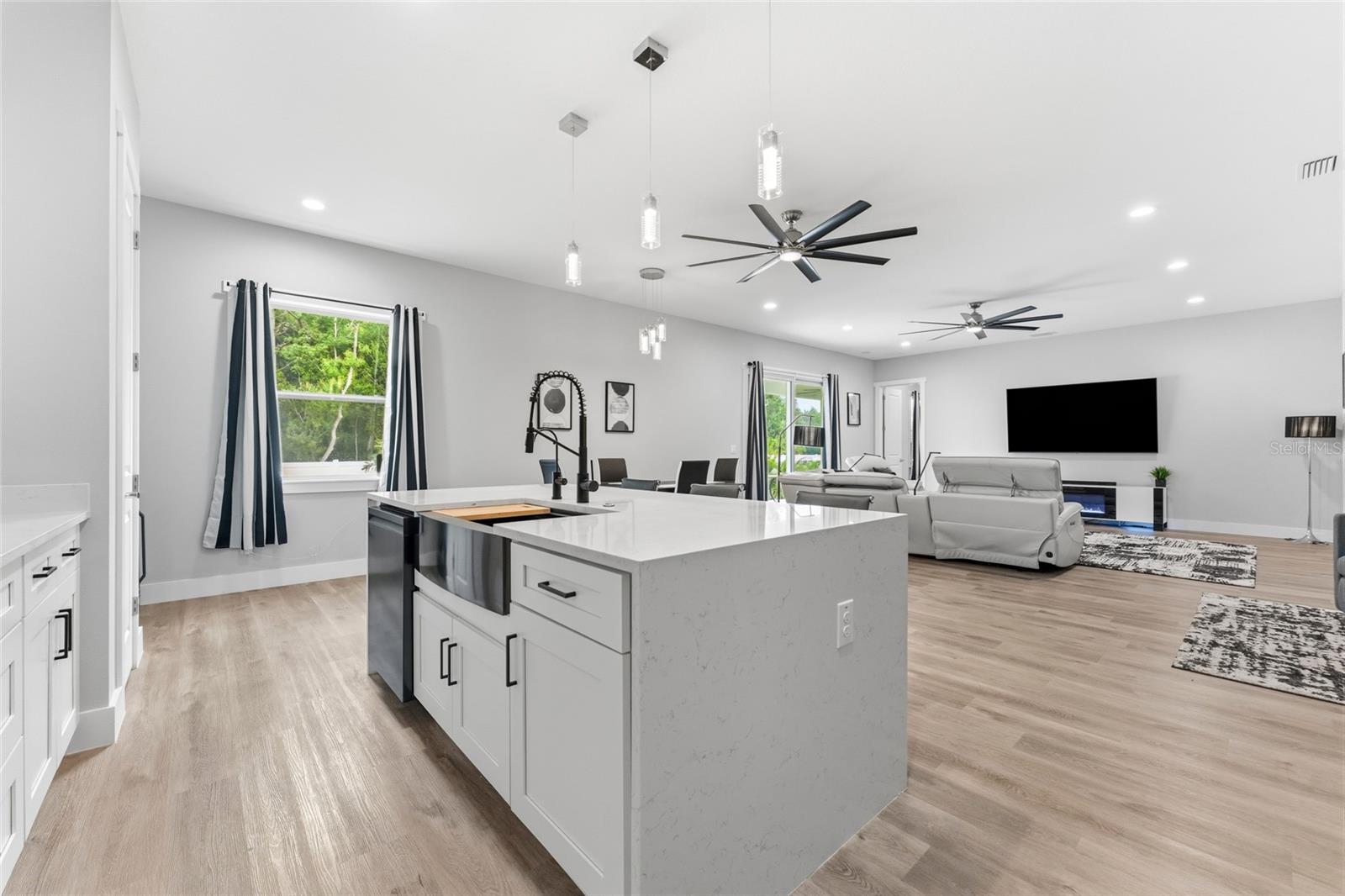 9714 Van, Tampa, FL 33615